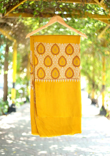 Ari Work Wool Shawl D - 03 - Mustard