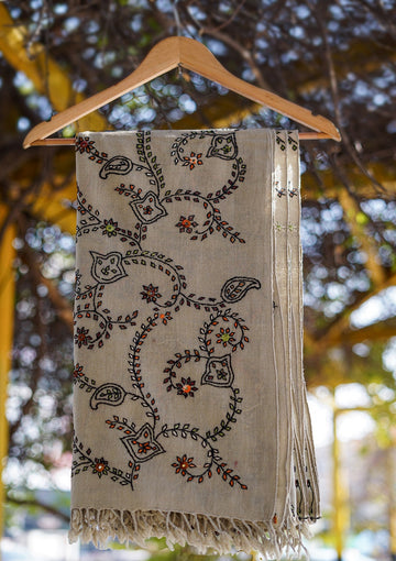 Wool Needle Work Shawl D - 45U - L Mouse