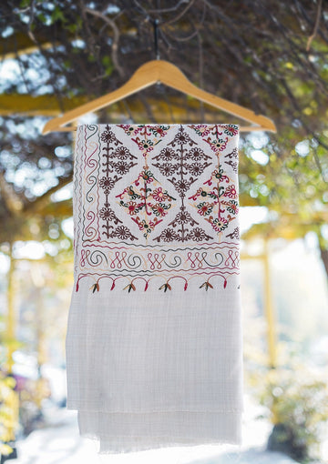 Wool Ari Work Shawl D - 25 - Fawn