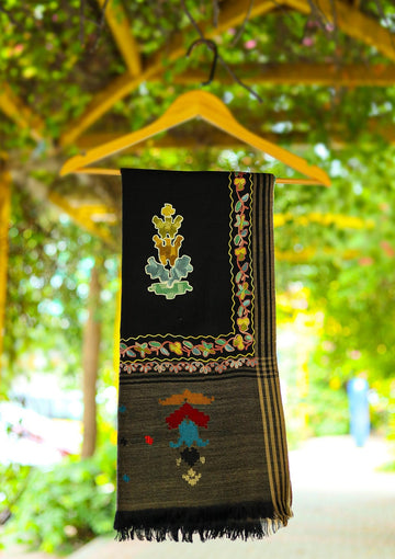 ARI Work Wool Shawl D - 03 - Black