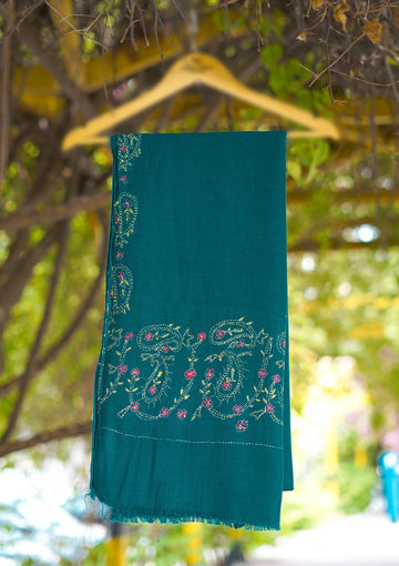 Wool Needle Work Shawl D - 56 - Zink