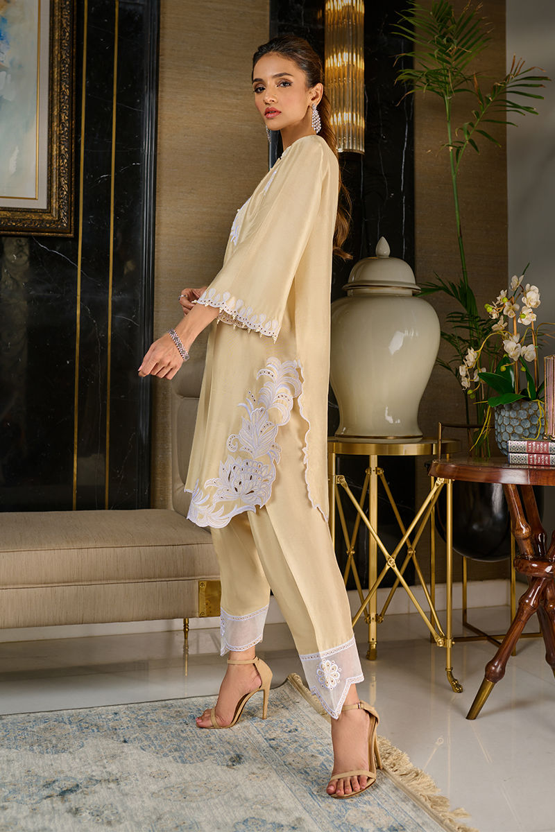 Wardha Saleem | Luxury Pret Traditional Wear | MYSTIQUE - Official Wardha Saleem stockist in UK - Sakeena London