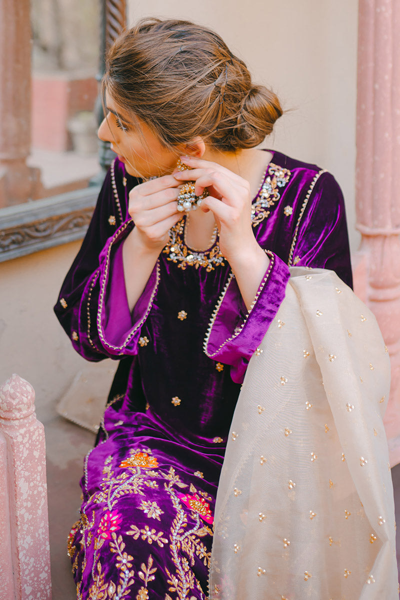 Ansab Jahangir | Bow Velvet Edit | WINTER HAZE - Official Ansab Jahangir stockist in UK - Sakeena London