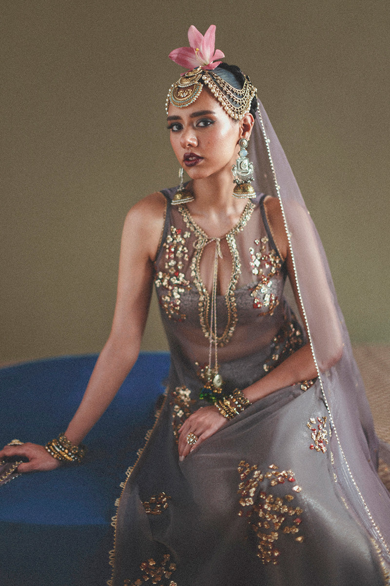 Haute Form I Dastaan Luxury Formals I Chamkeeli - Official Haute Form stockist in UK - Sakeena London