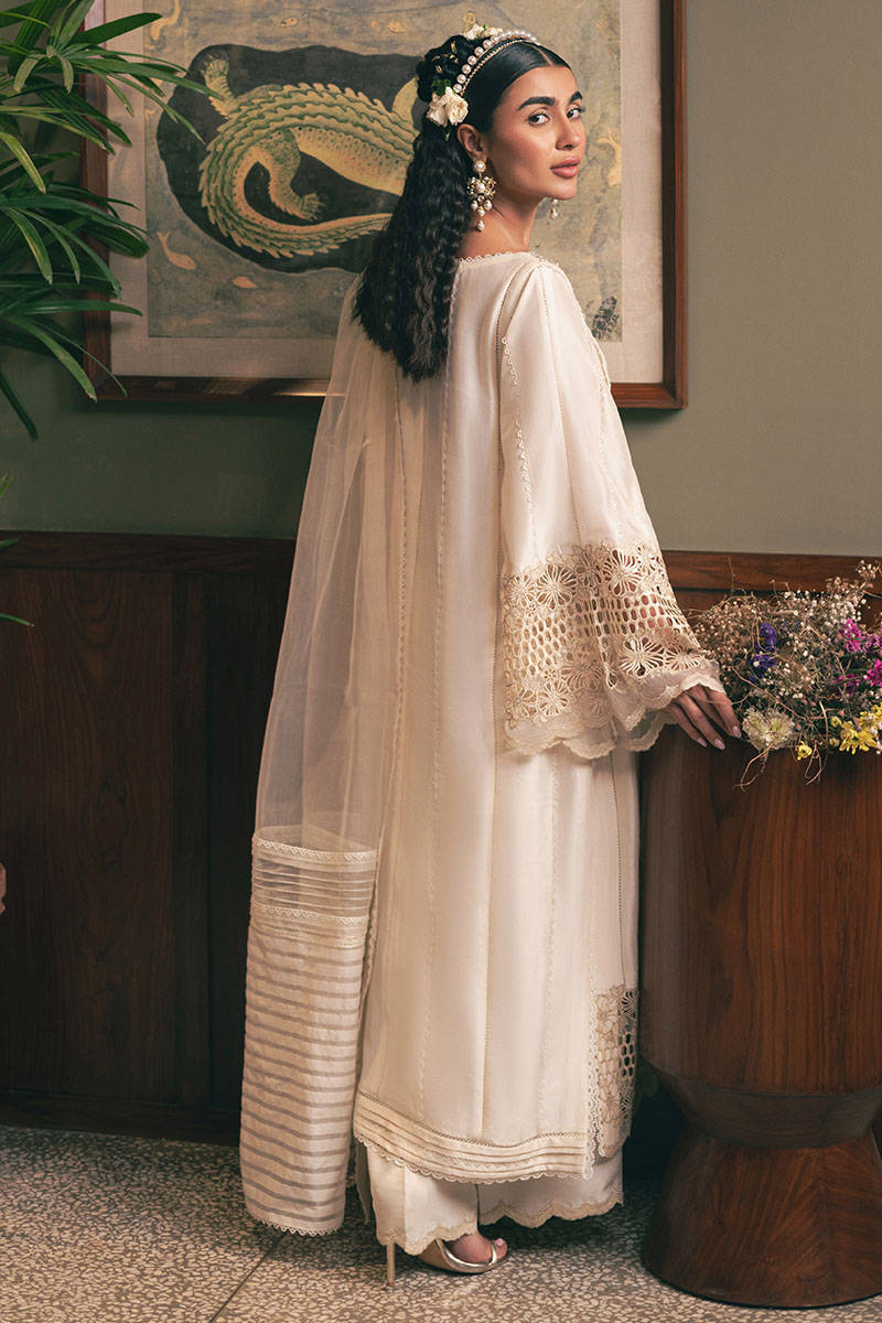 MNR | Chaye Coffee Luxury Pret | Snowy Whisper - Official MNR stockist in UK - Sakeena London