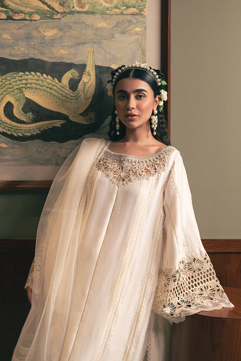 MNR | Chaye Coffee Luxury Pret | Snowy Whisper - Official MNR stockist in UK - Sakeena London