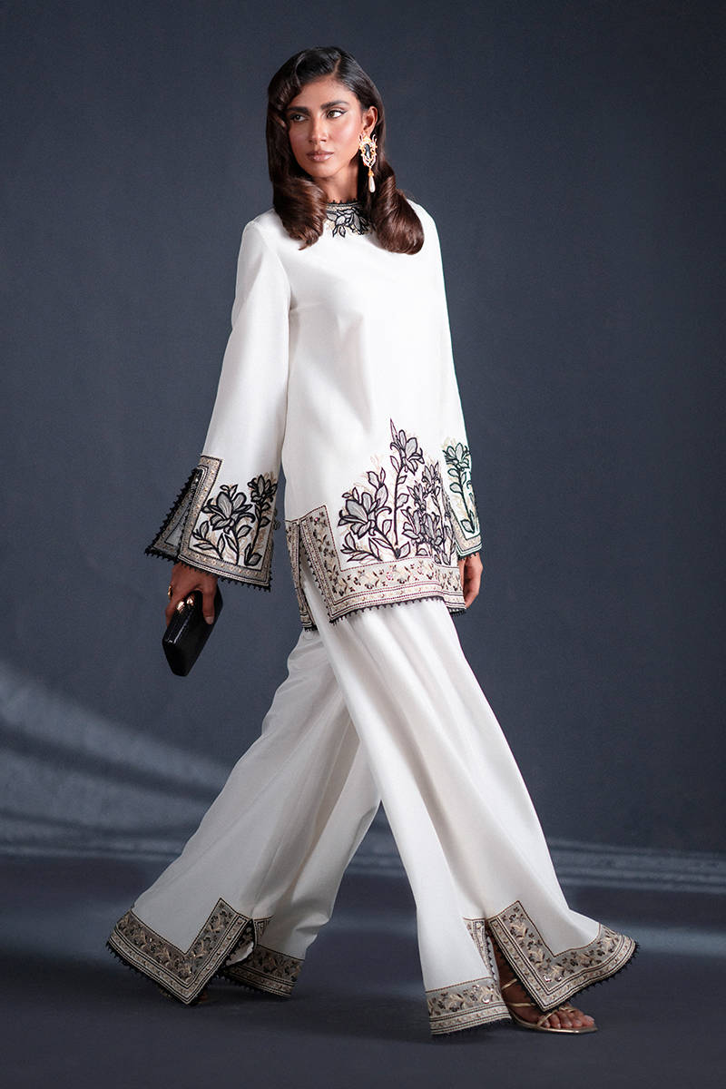 MNR | Chai Coffee Luxury Pret | Silken Tea - Official MNR stockist in UK - Sakeena London