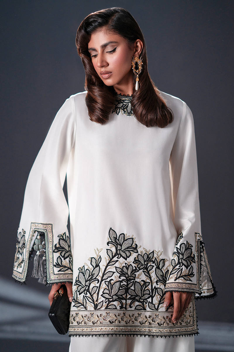 MNR | Chai Coffee Luxury Pret | Silken Tea - Official MNR stockist in UK - Sakeena London