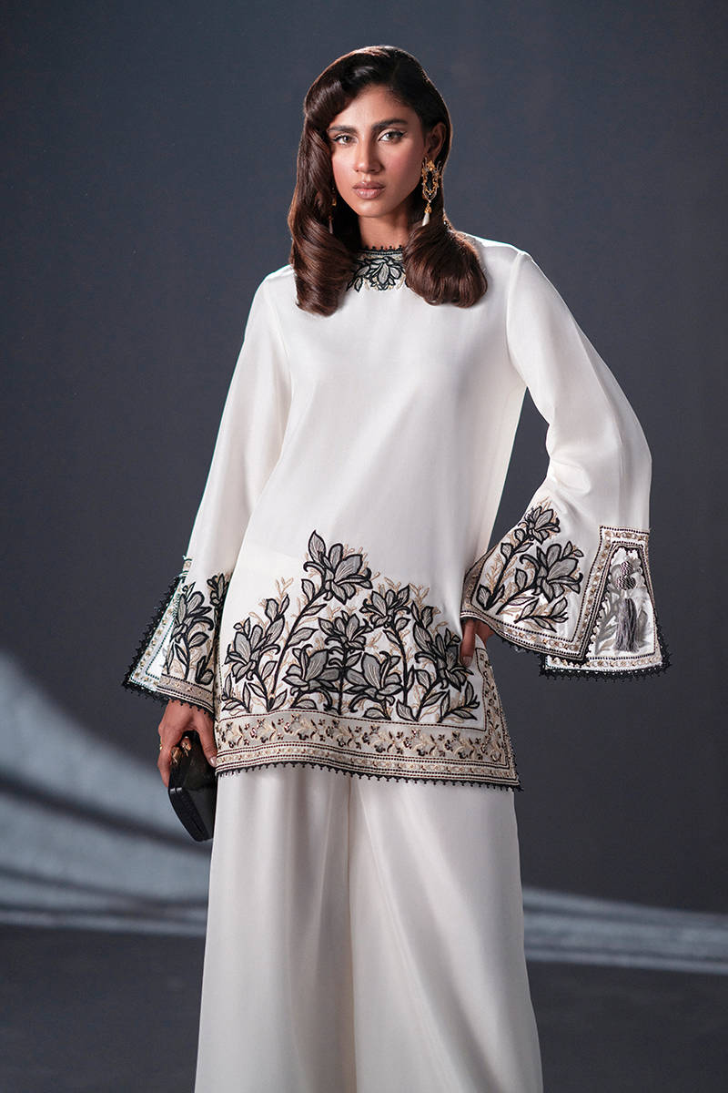 MNR | Chai Coffee Luxury Pret | Silken Tea - Official MNR stockist in UK - Sakeena London