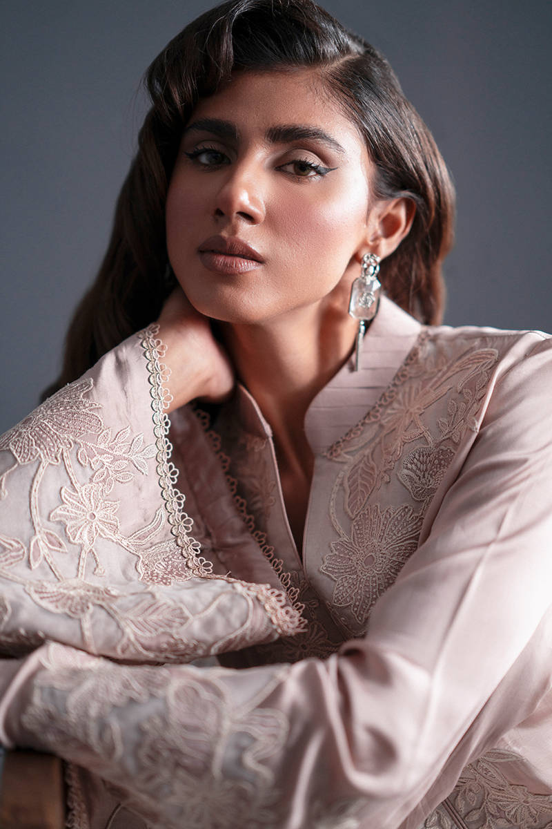 MNR | Chai Coffee Luxury Pret | Tea Rose - Official MNR stockist in UK - Sakeena London