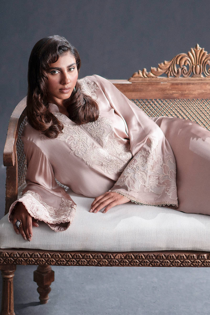 MNR | Chai Coffee Luxury Pret | Tea Rose - Official MNR stockist in UK - Sakeena London