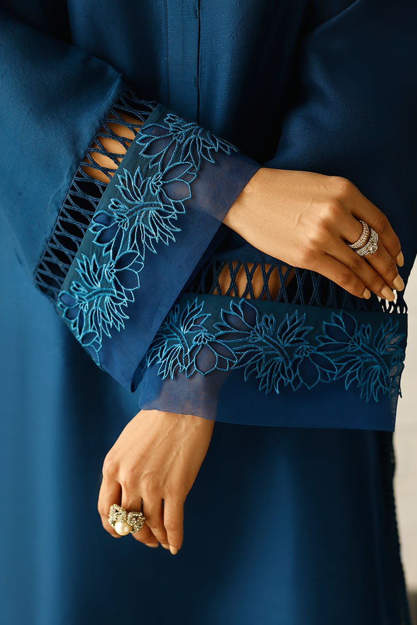 Deepak Perwani | Lilah Silk Edit 24 | KUT282 - Official Deepak Perwani stockist in UK - Sakeena London