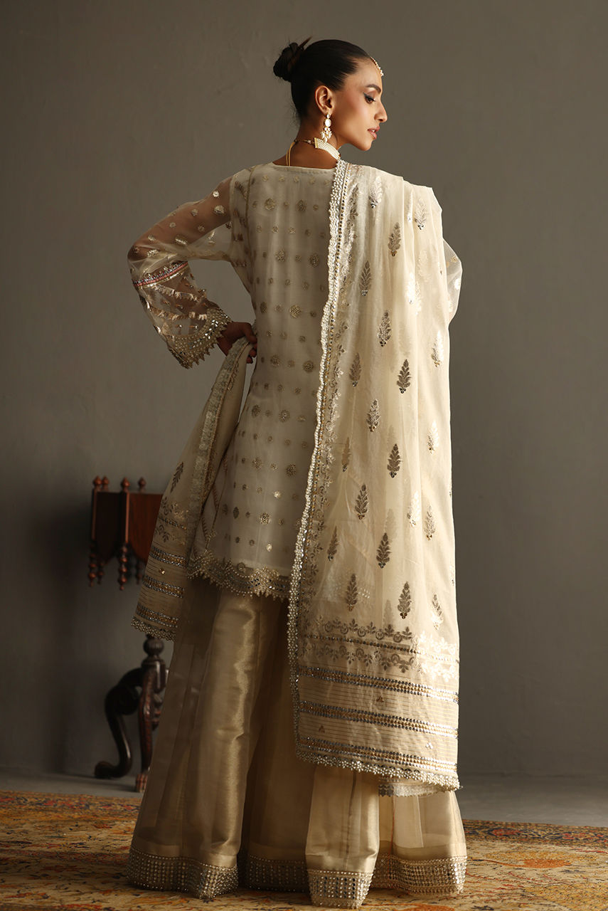 Deepak Perwani | Aila Festive 2024 | Ktd4114 - Official Deepak Perwani stockist in UK - Sakeena London