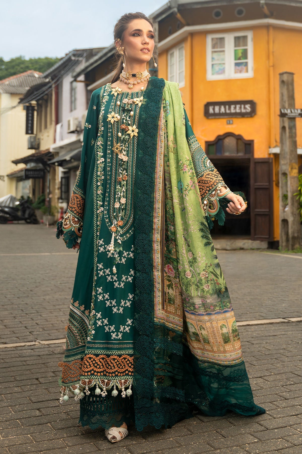 Annus Abrar | Neroli Luxury Lawn | Rela