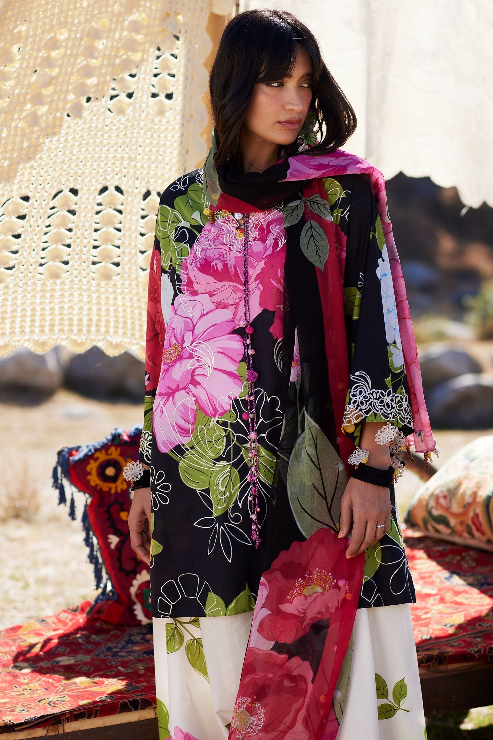 Zaha | Lawn 26 | YÃN HUÄ è³è± (ZL26-13 A)