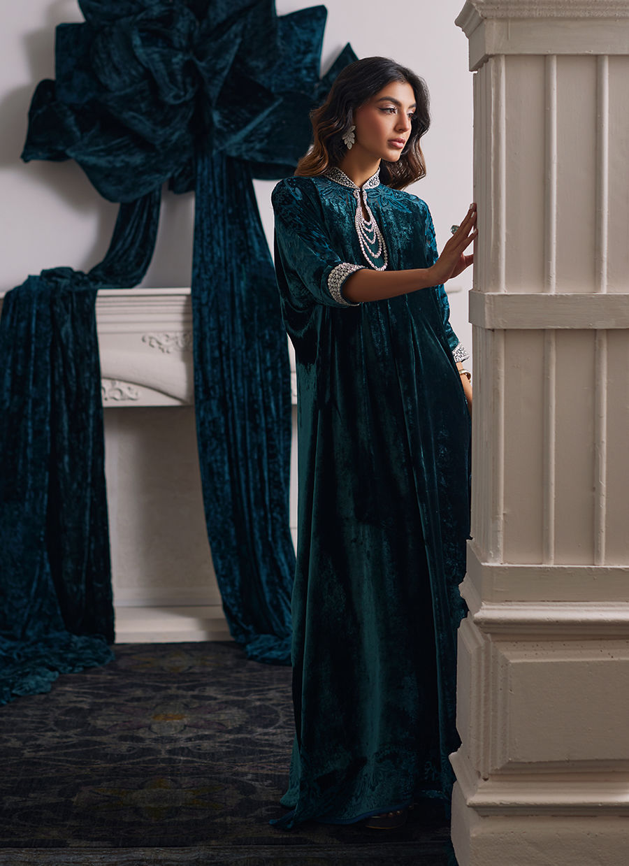 Farah Talib Aziz | Velvets The After Party | ALITA EMERALD KAFTAN - Official Farah Talib Aziz stockist in UK - Sakeena London