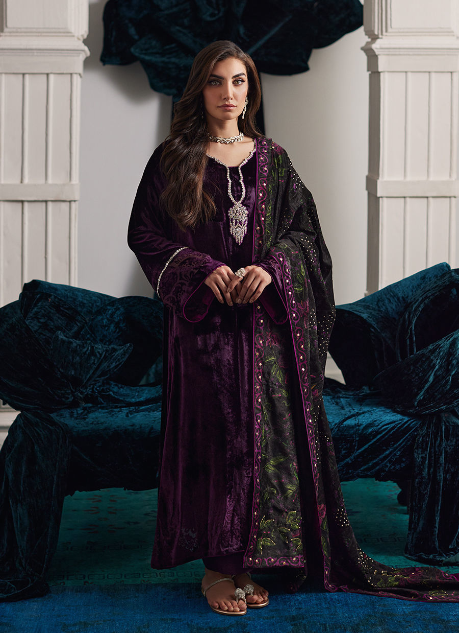 Farah Talib Aziz | Velvets The After Party | PAOLA SHAWL - Official Farah Talib Aziz stockist in UK - Sakeena London