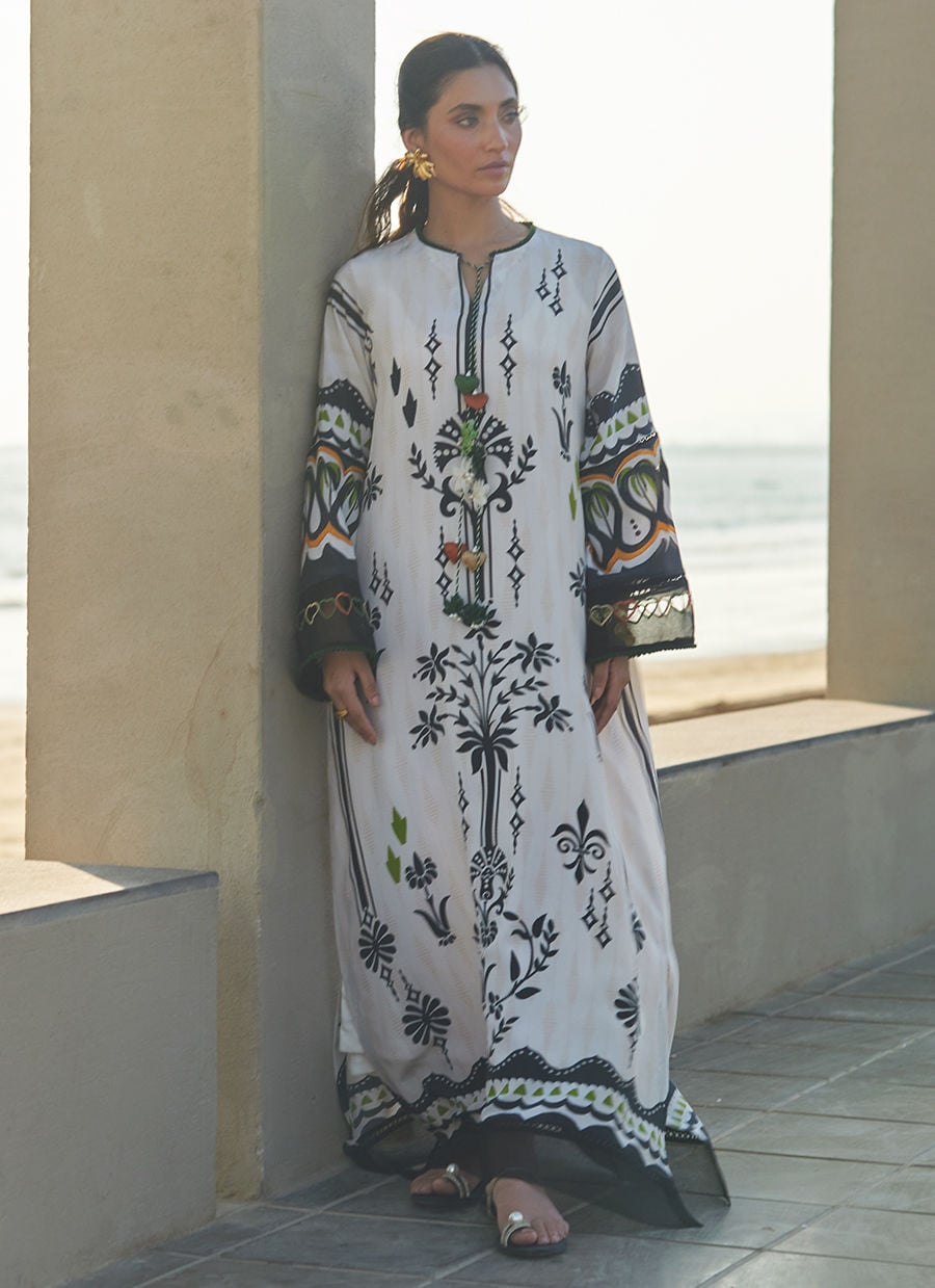 Farah Talib Aziz | Laani The Kaftan Edit | Zenya Crepe