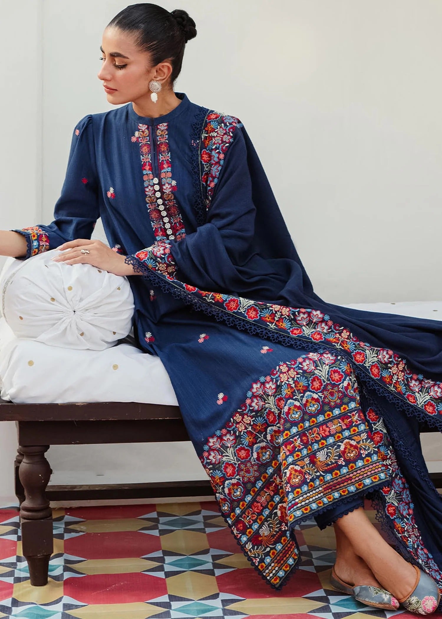 Winter Collection - Cross Stitch - Khaddar/Linen 23 - Twilight Glare 08