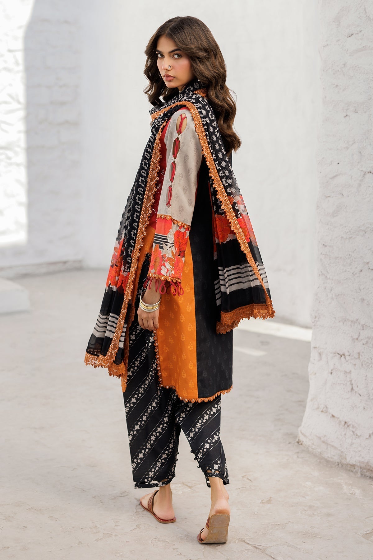 Charizma | Rangoli Lawn | CRO5-01 - Official Charizma stockist in UK - Sakeena London