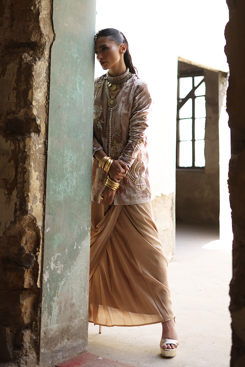 Wardha Saleem | Pure Velvet 25 | Nuha - Official Wardha Saleem stockist in UK - Sakeena London