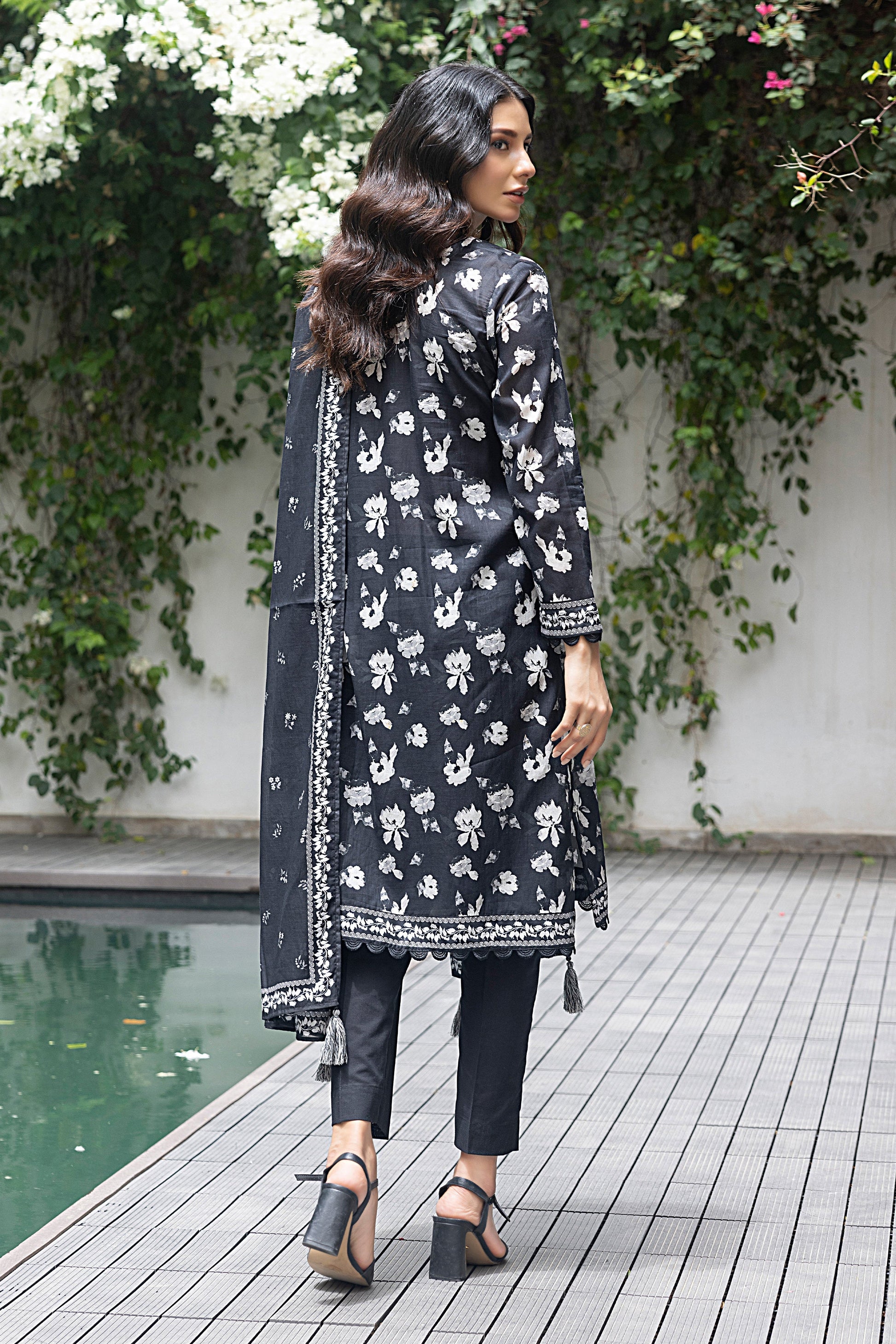 LSM | Winter Marina 24 | 0151 A - Official LSM stockist in UK - Sakeena London