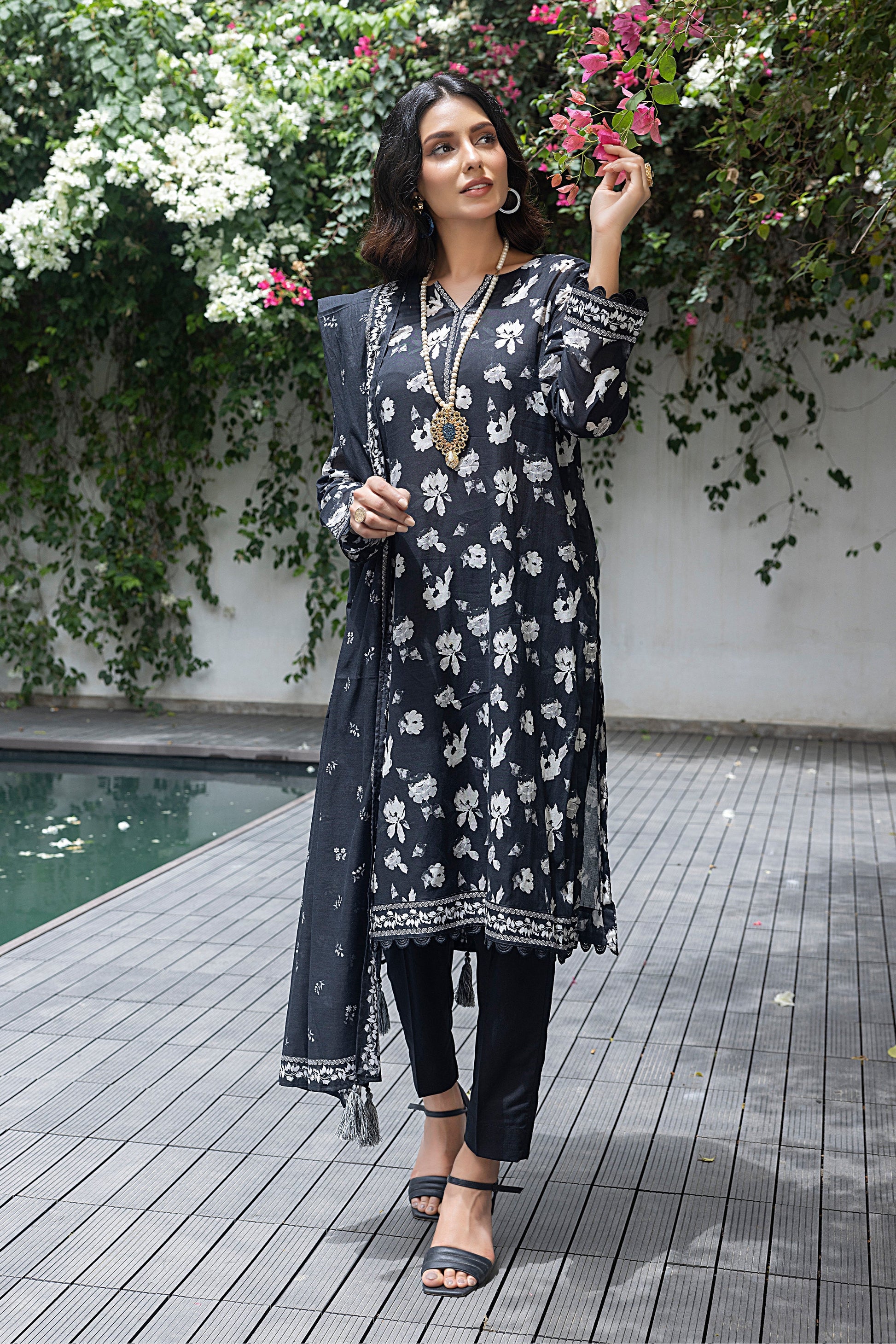 LSM | Winter Marina 24 | 0151 A - Official LSM stockist in UK - Sakeena London