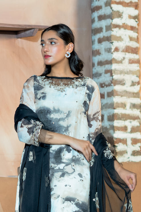 Kross Kulture | Luxury Baharaneh | Eira KLX-00810 - Official Kross Kulture stockist in UK - Sakeena London