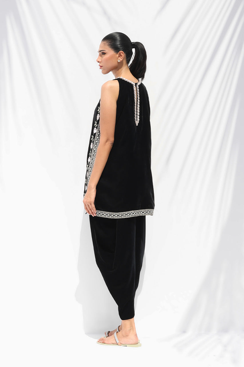 Sania Maskatiya | The Winter Edit - Luxe Pret 25 | Suko - Official Sania Maskatiya stockist in UK - Sakeena London