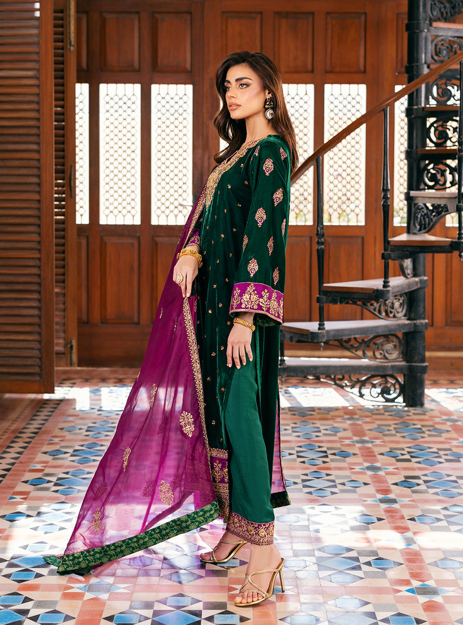 Zainab Chottani | Velvet 25 | Esha - Official Zainab Chottani stockist in UK - Sakeena London