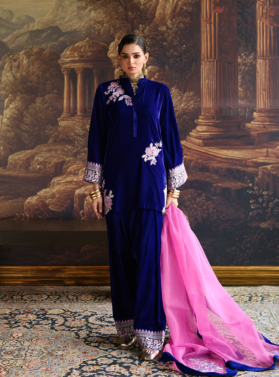 Zainab Chottani | Velura Velvet Edit 25 | Vida Farshi - Official Zainab Chottani stockist in UK - Sakeena London