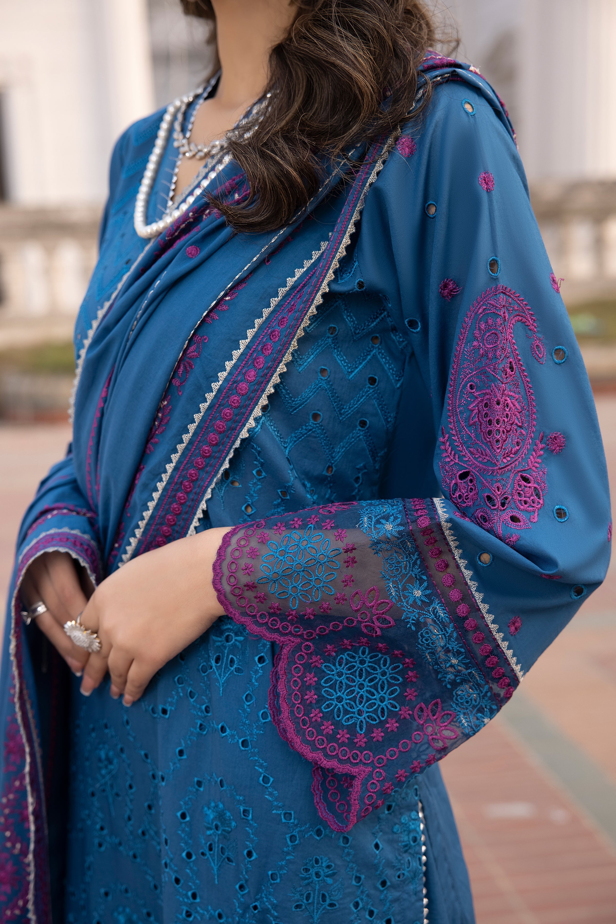 LSM | Winter Marina 24 | 0460 - Official LSM stockist in UK - Sakeena London