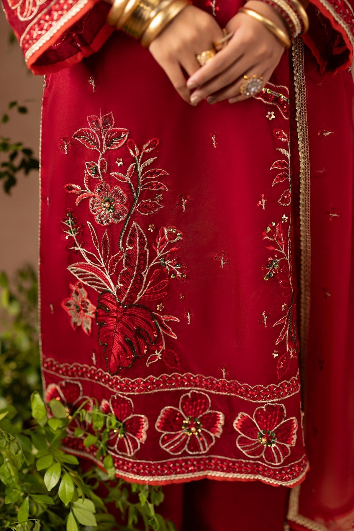 Shurooq | Geet Luxe | Mahia - Official Shurooq stockist in UK - Sakeena London