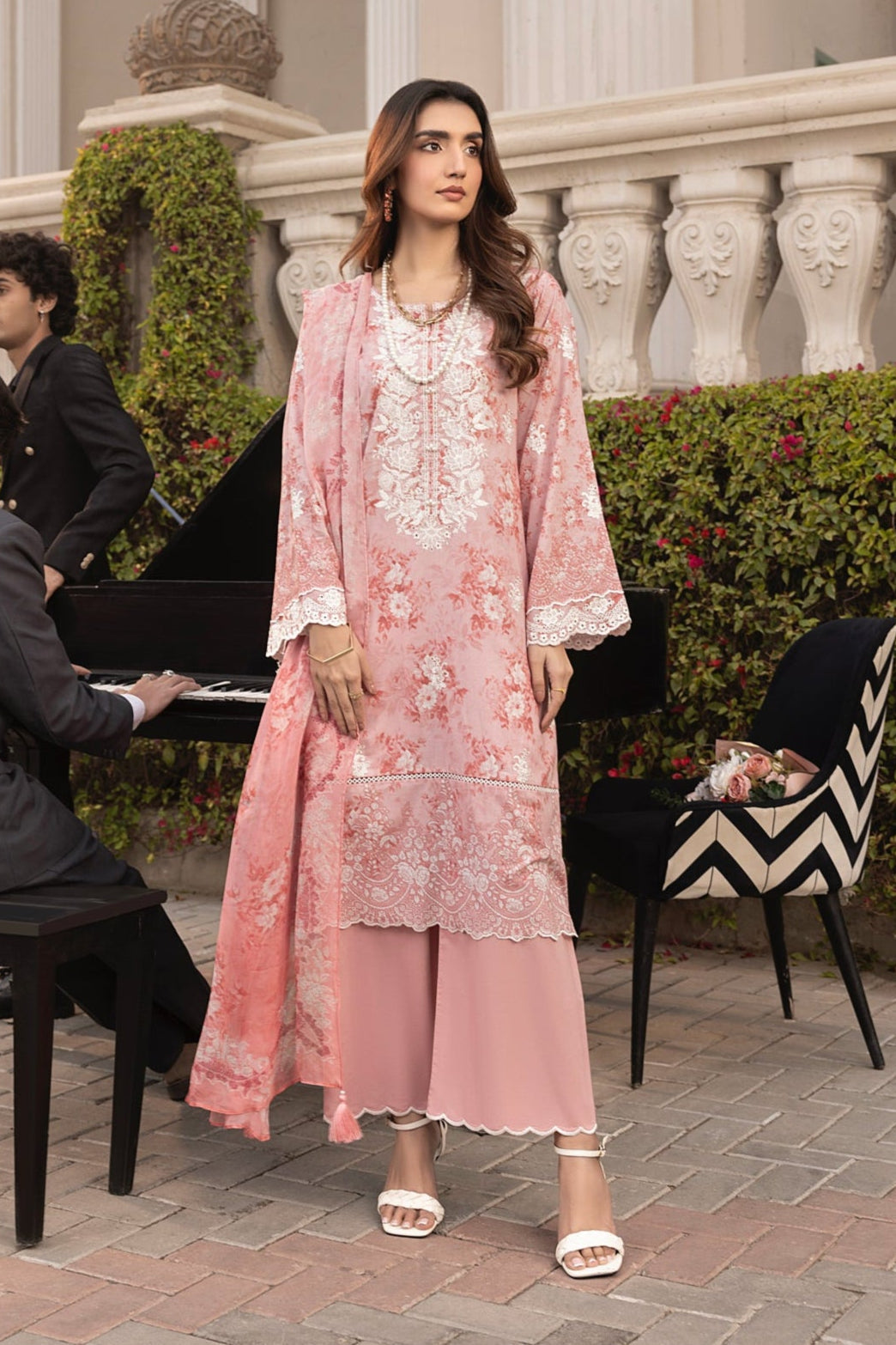 LSM | Embroidered and Printed Lawn | LG-MM-0252 - Official LSM stockist in UK - Sakeena London