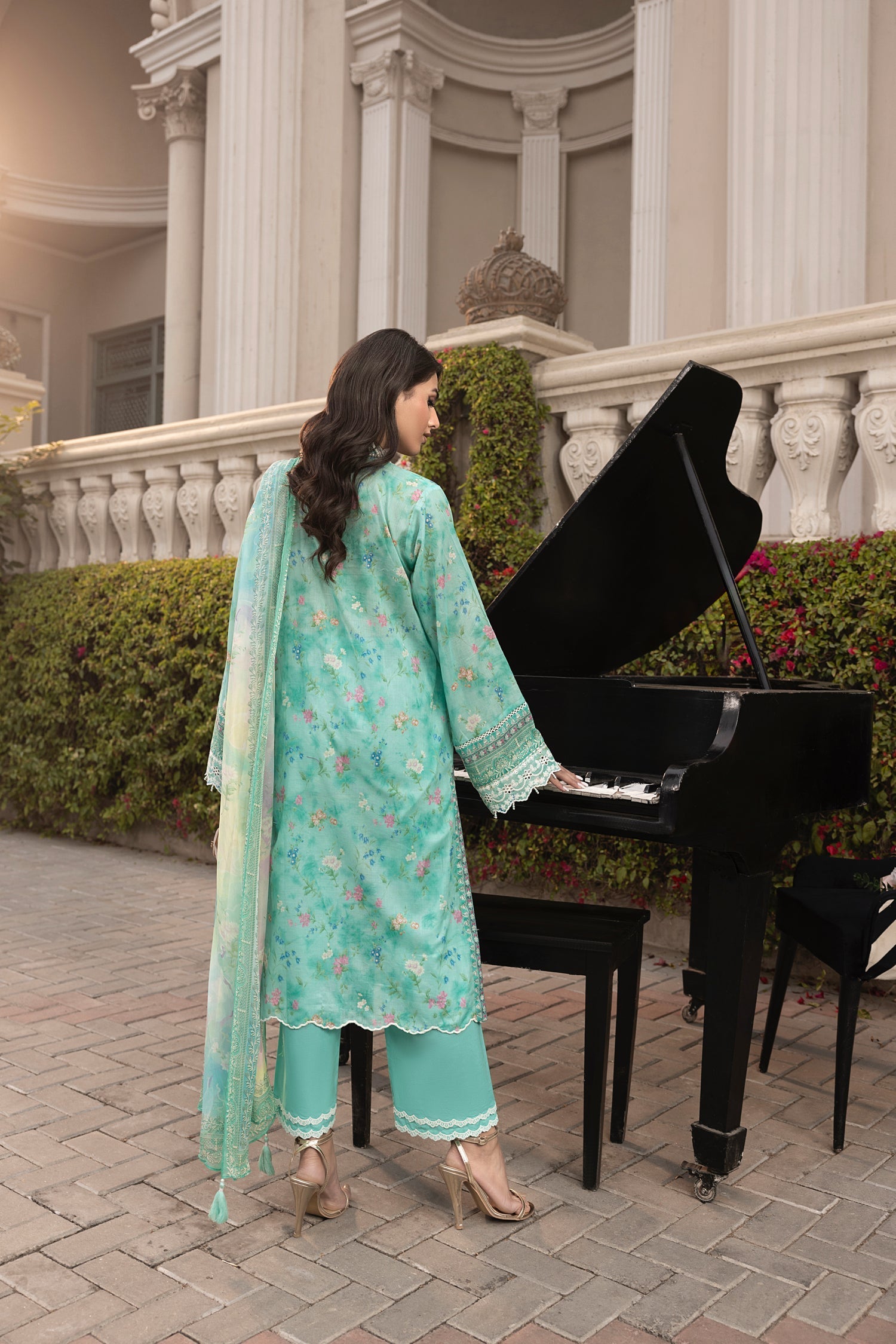 LSM | Embroidered and Printed Lawn | LG-MM-0253 - Official LSM stockist in UK - Sakeena London