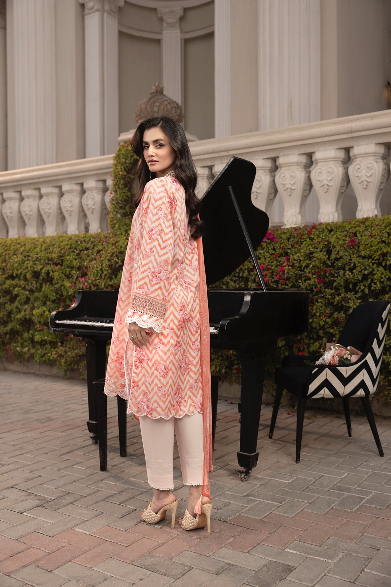 LSM | Embroidered and Printed Lawn | LG-MM-0254 - Official LSM stockist in UK - Sakeena London