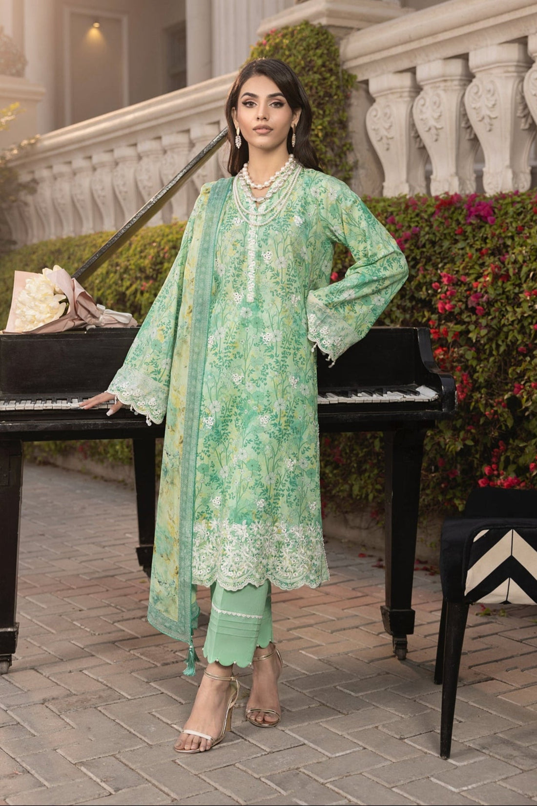 LSM | Embroidered and Printed Lawn | LG-MM-0255 - Official LSM stockist in UK - Sakeena London