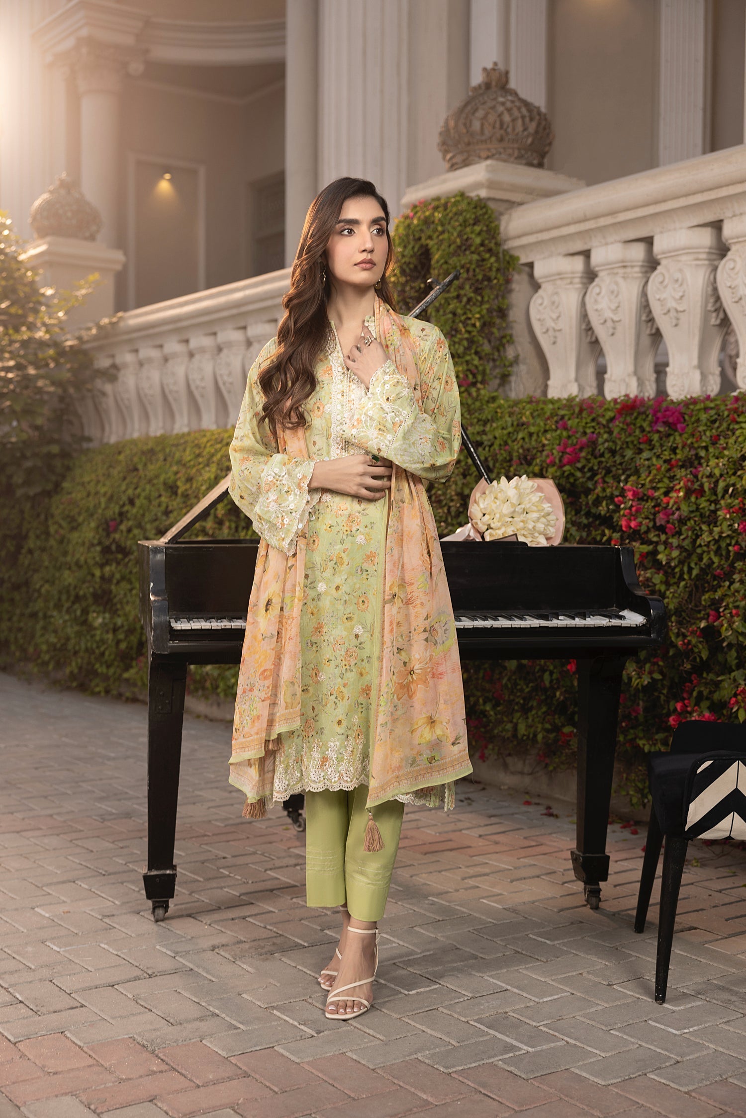 LSM | Embroidered and Printed Lawn | LG-MM-0256 - Official LSM stockist in UK - Sakeena London