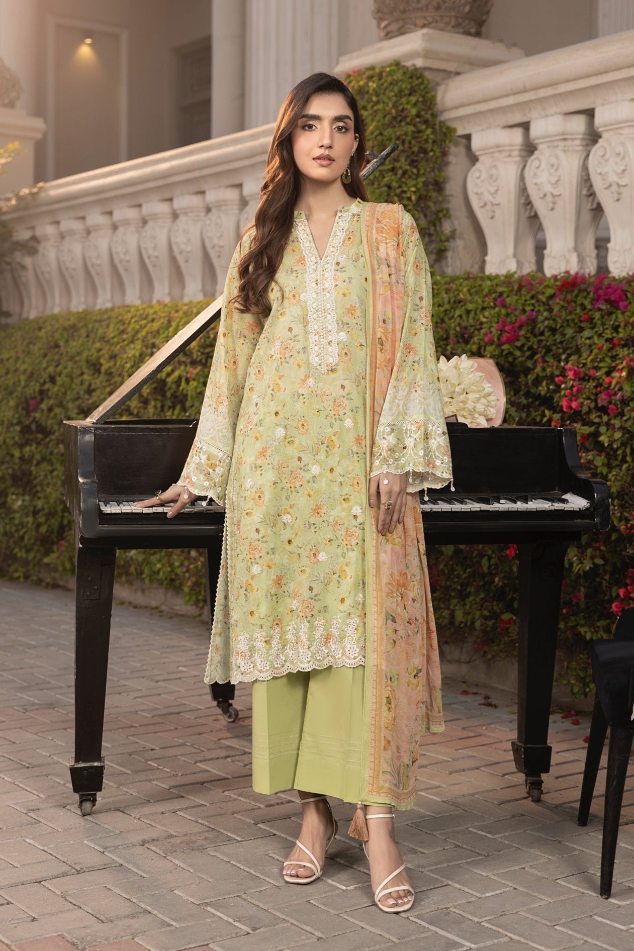 LSM | Embroidered and Printed Lawn | LG-MM-0256 - Official LSM stockist in UK - Sakeena London