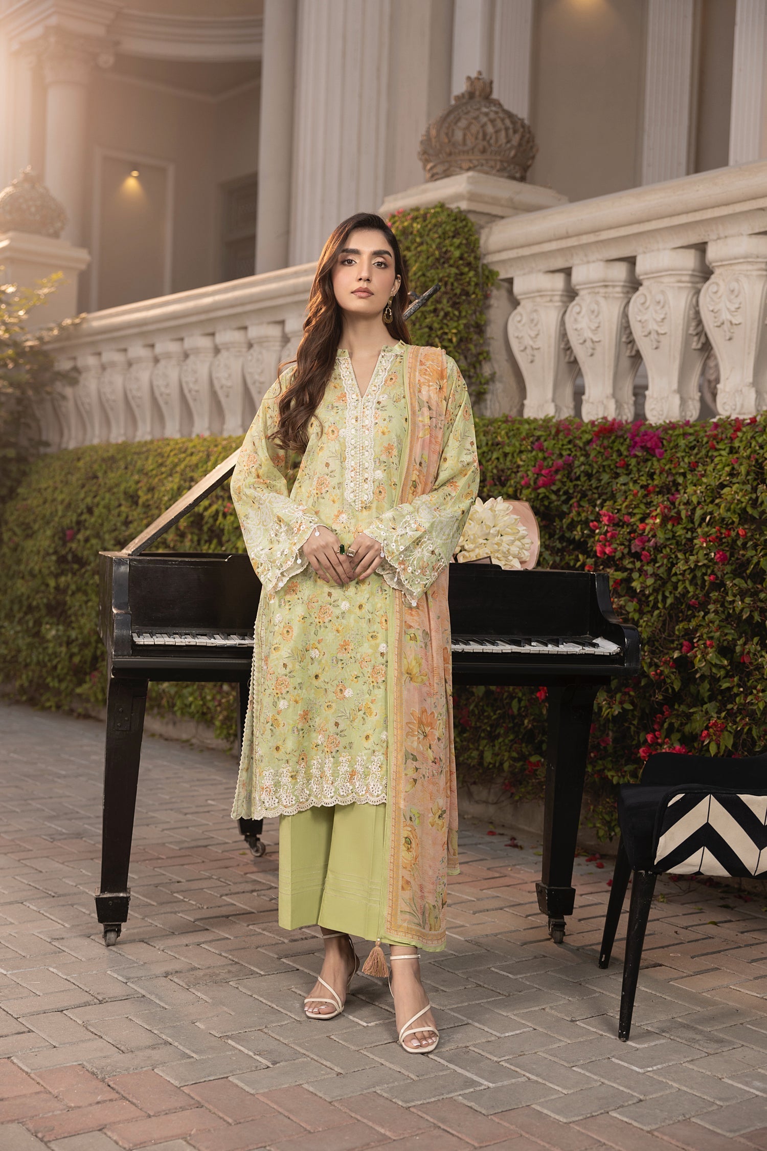 LSM | Embroidered and Printed Lawn | LG-MM-0256 - Official LSM stockist in UK - Sakeena London