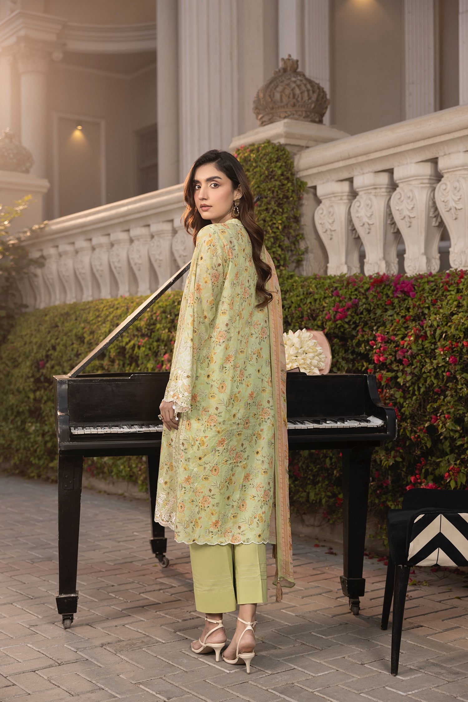 LSM | Embroidered and Printed Lawn | LG-MM-0256 - Official LSM stockist in UK - Sakeena London