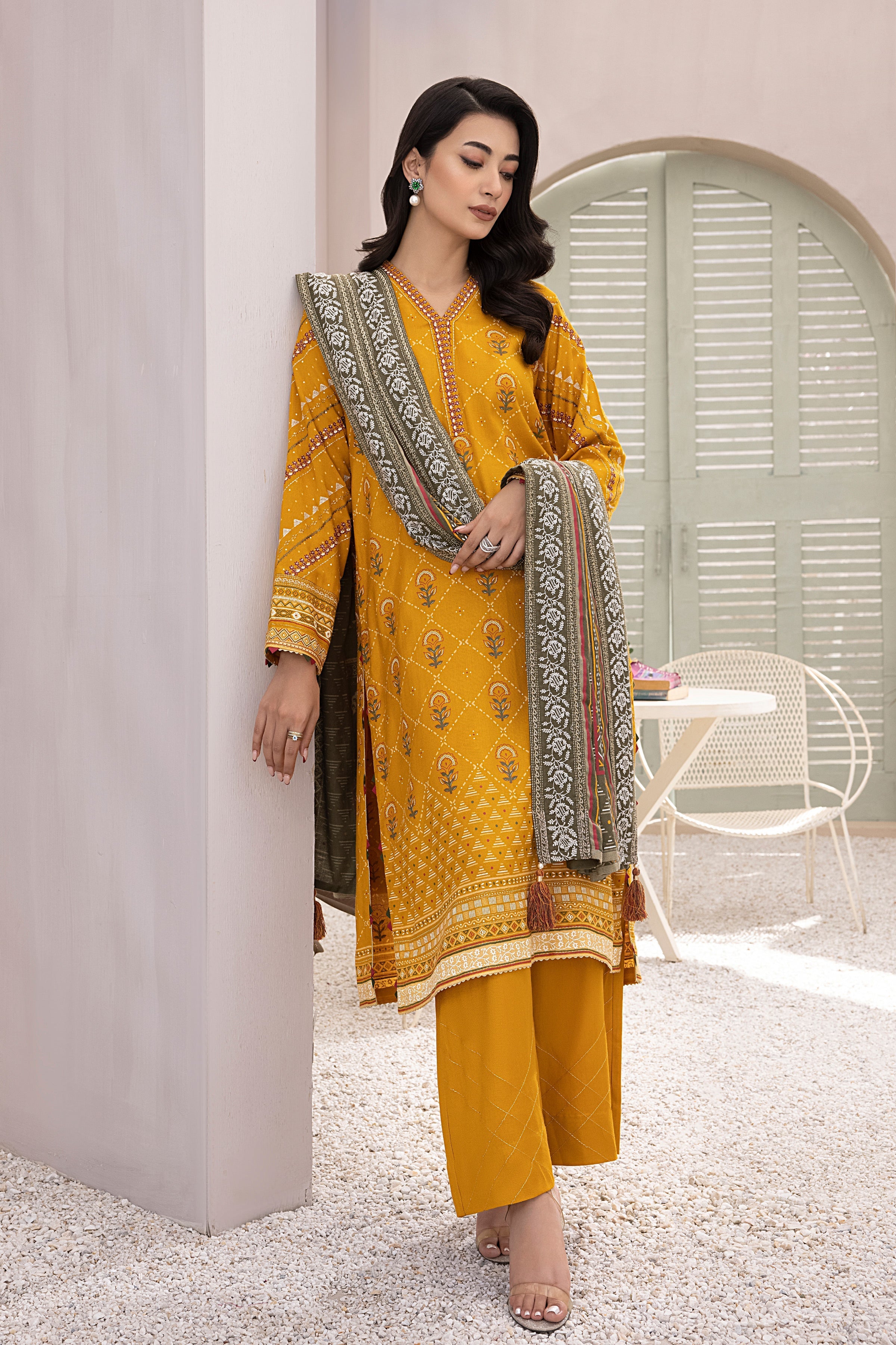 LSM | Winter Marina 24 | 0100 - Official LSM stockist in UK - Sakeena London