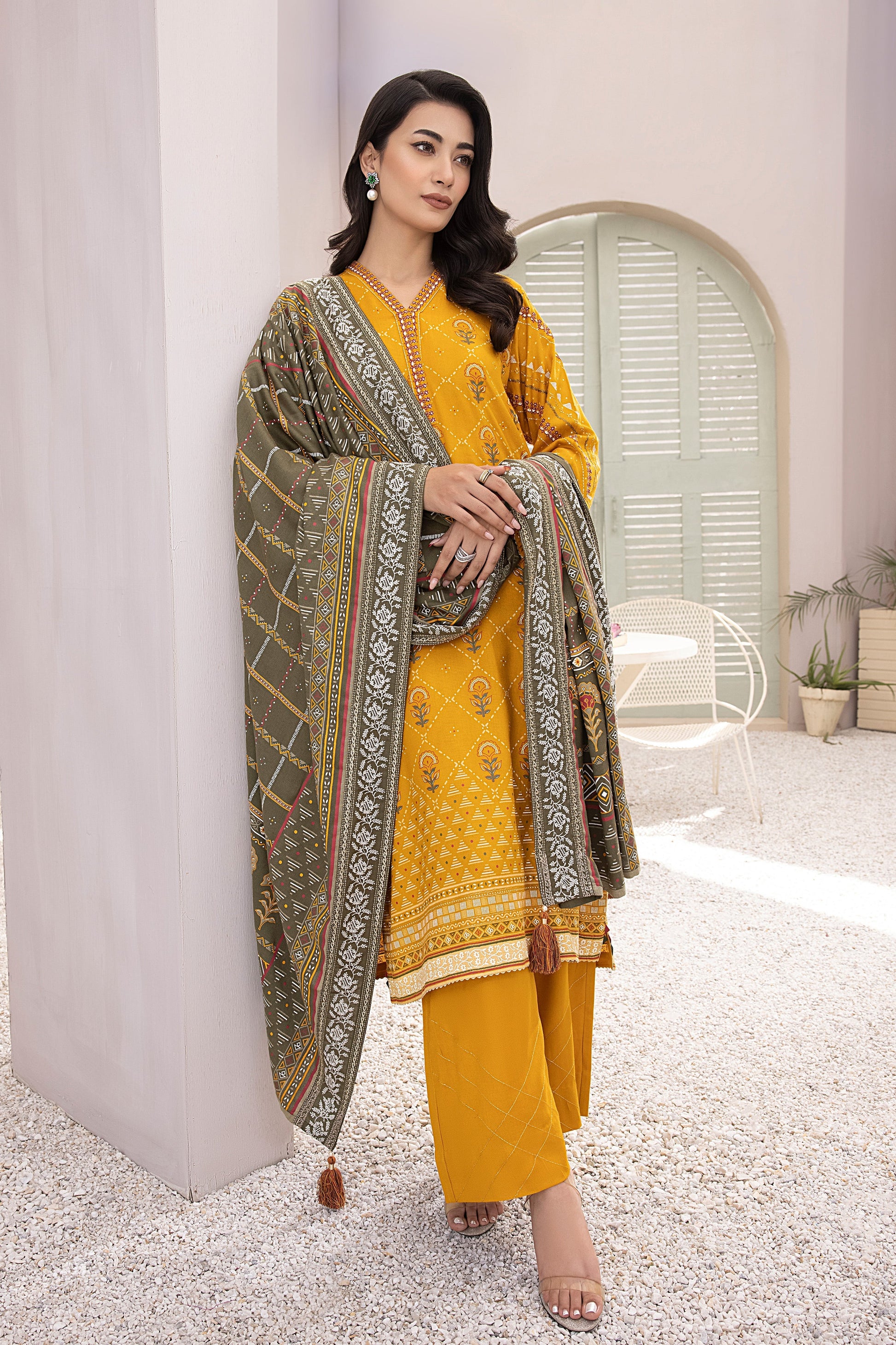 LSM | Winter Marina 24 | 0100 - Official LSM stockist in UK - Sakeena London