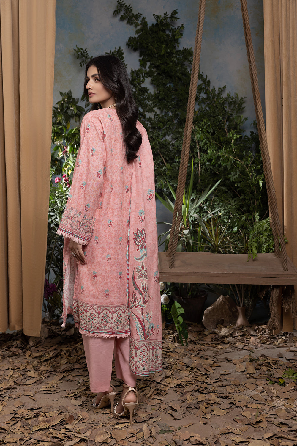 LSM | Winter Marina 24 | AR-0070 - Official LSM stockist in UK - Sakeena London