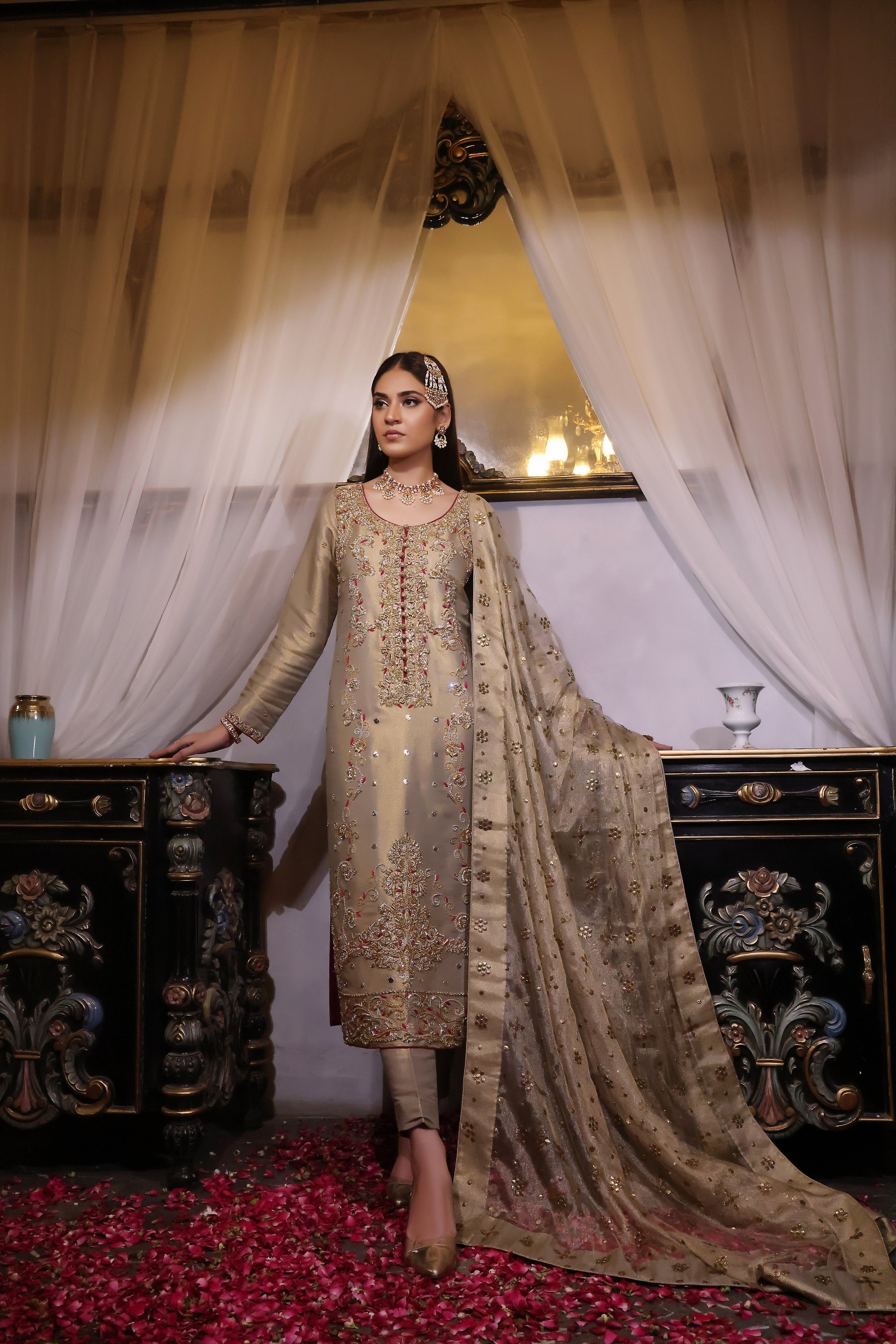 Mona Imran | Noor Formals | PALVASHA - Official Mona Imran stockist in UK - Sakeena London