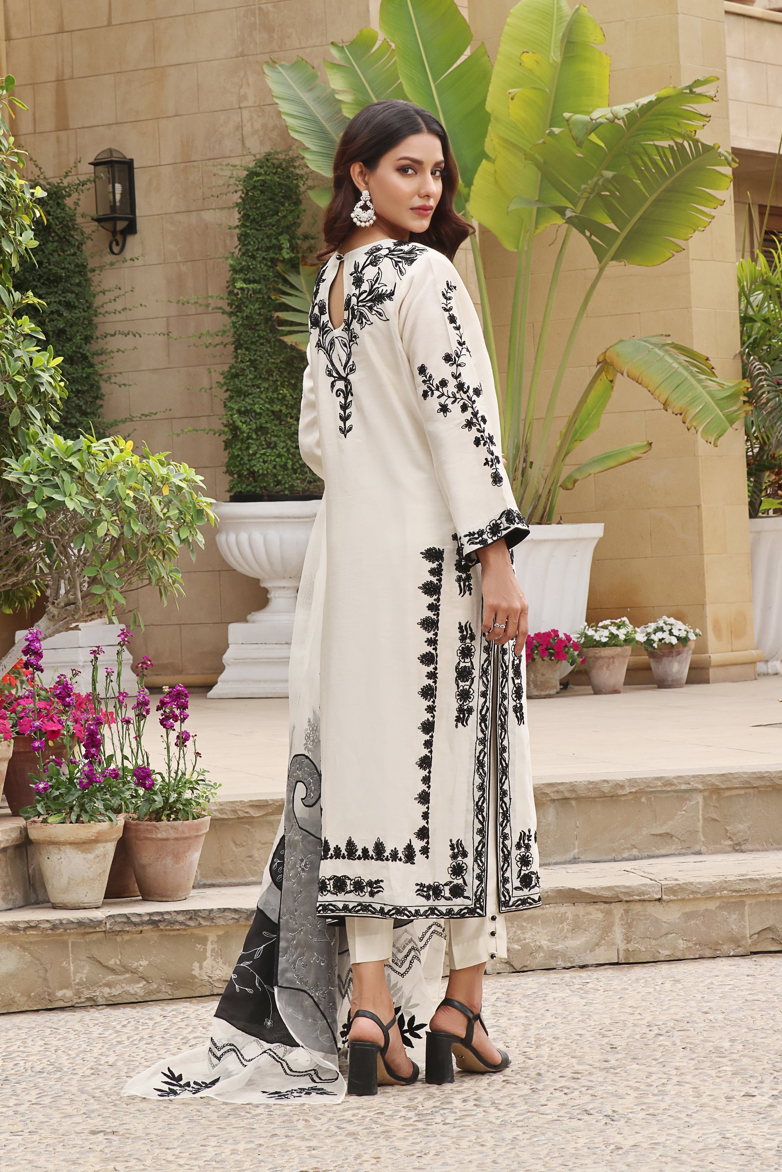 Mona Imran | Hot Sellers Formals | NOOR E NAZAR - Official Mona Imran stockist in UK - Sakeena London