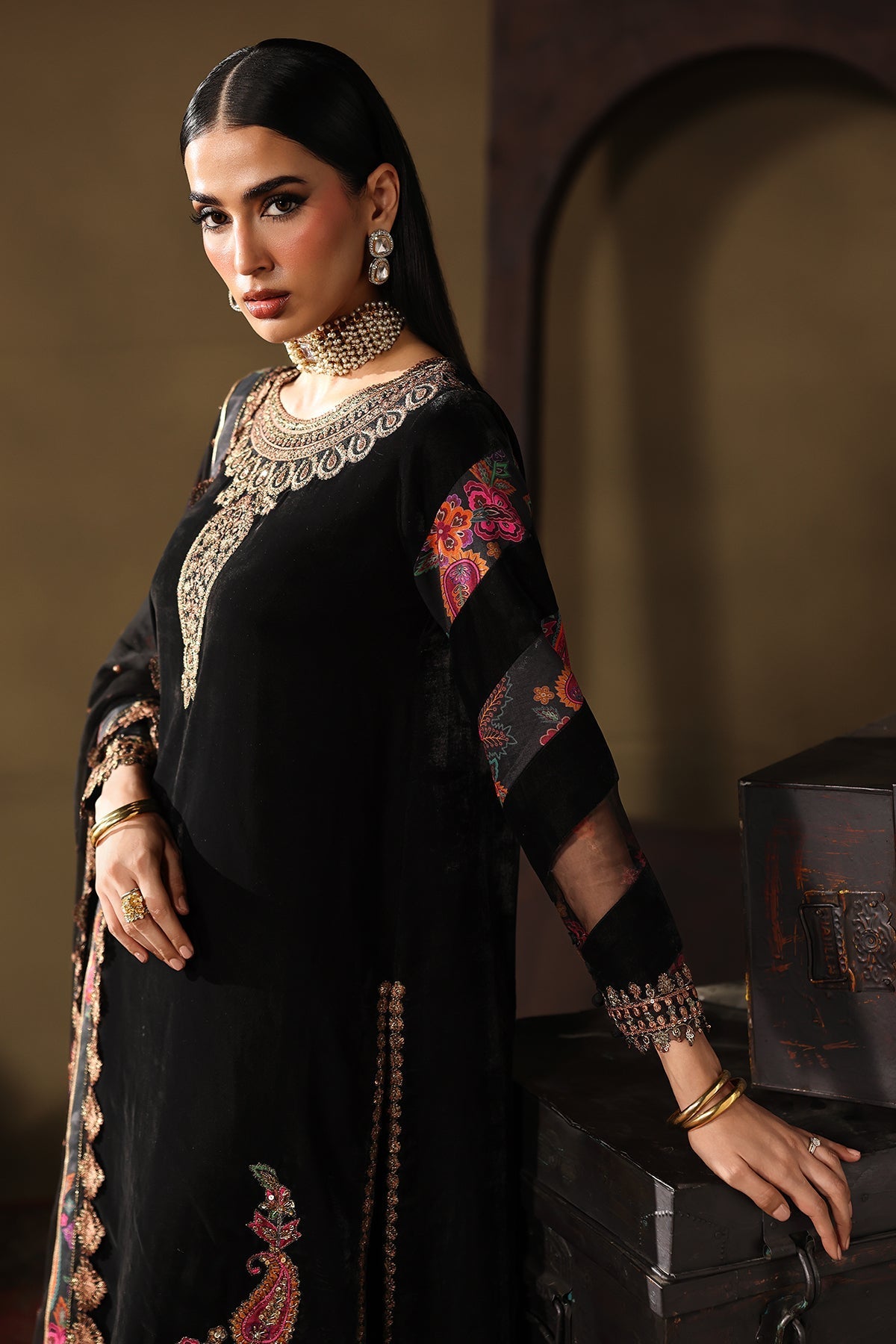 Charizma | Signora Velvet 25 | CVT5-01 - Official Charizma stockist in UK - Sakeena London
