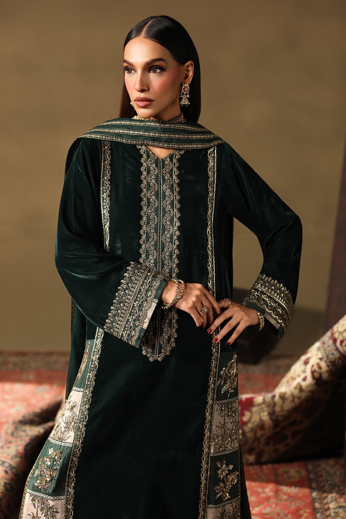 Charizma | Signora Velvet 25 | CVT5-05 - Official Charizma stockist in UK - Sakeena London
