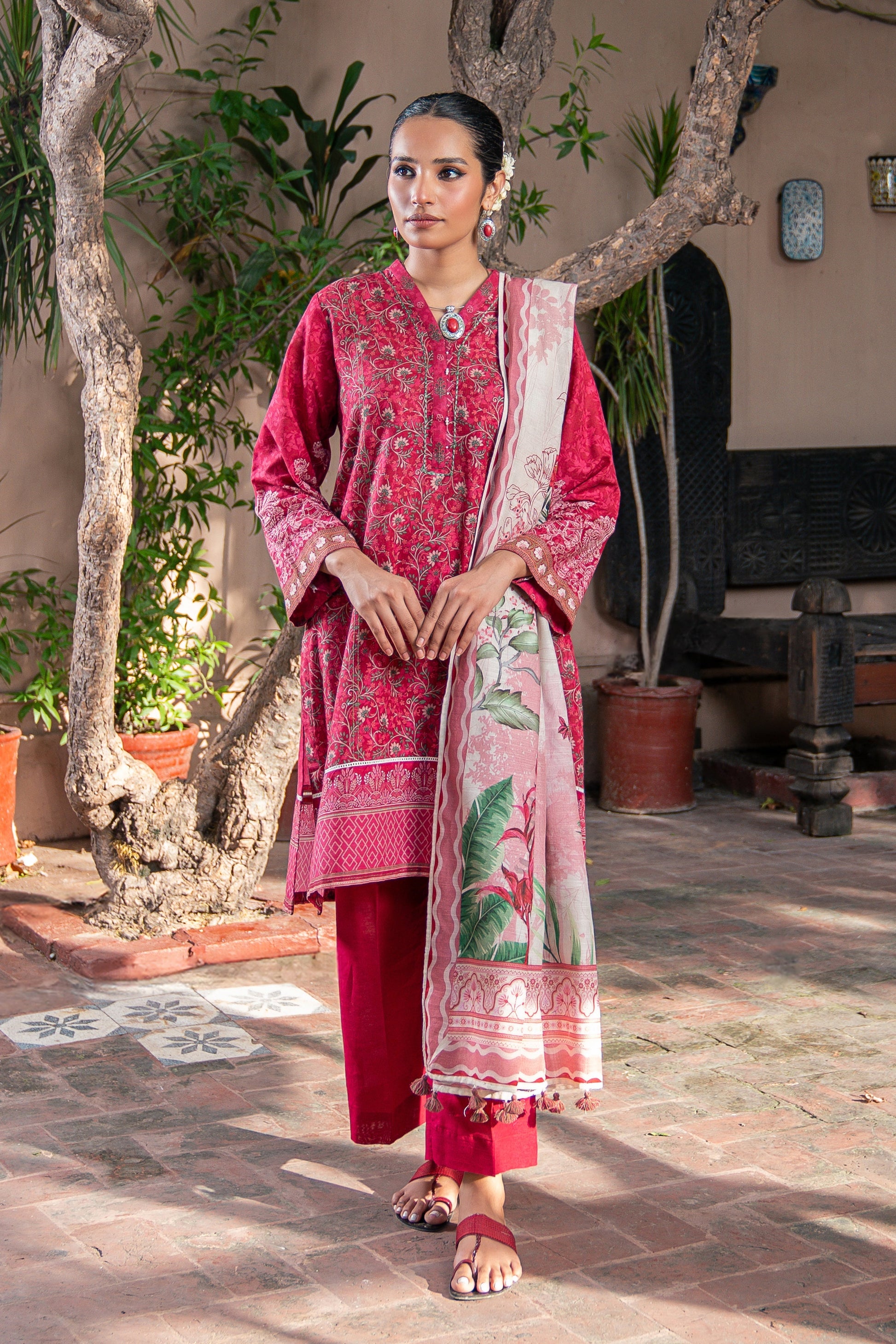 LSM | Winter Marina 24 | M-0013 - Official LSM stockist in UK - Sakeena London