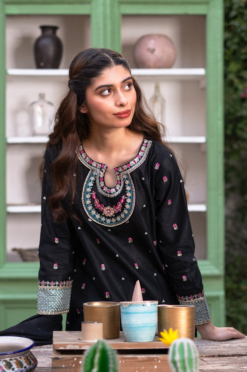 Kross Kulture | Luxury Baharaneh | Sumara (Black) KLX-00919 - Official Kross Kulture stockist in UK - Sakeena London
